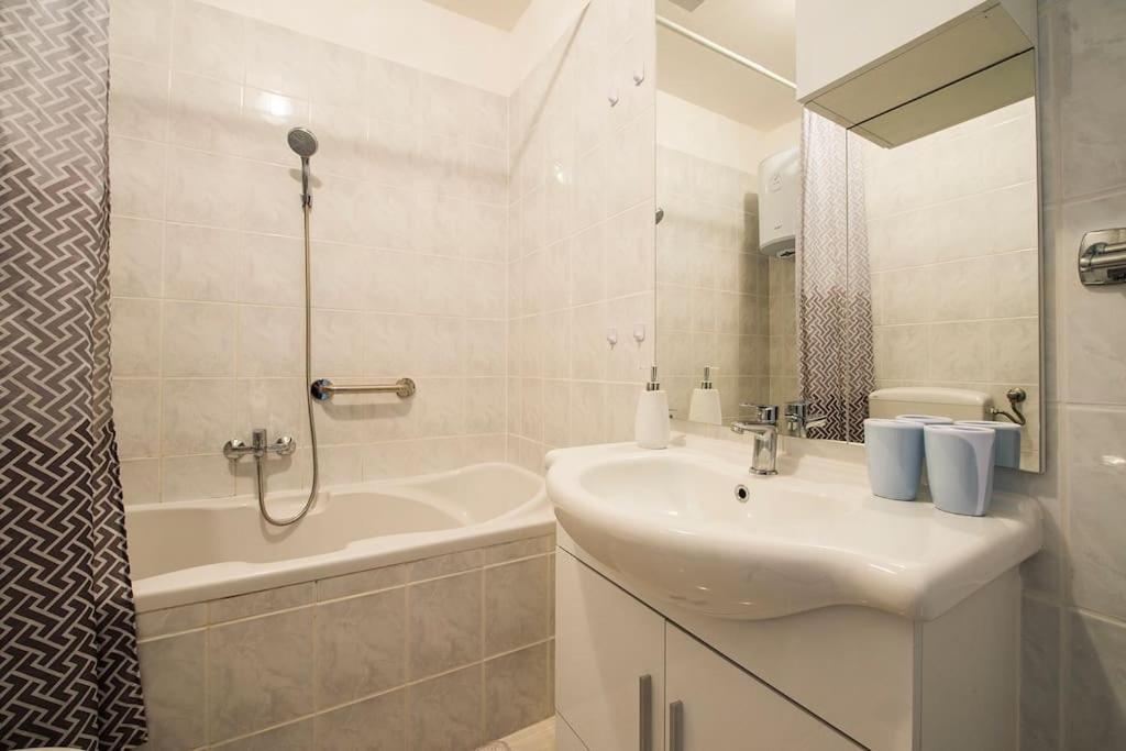 פודסטראנה Apartment Jully מראה חיצוני תמונה