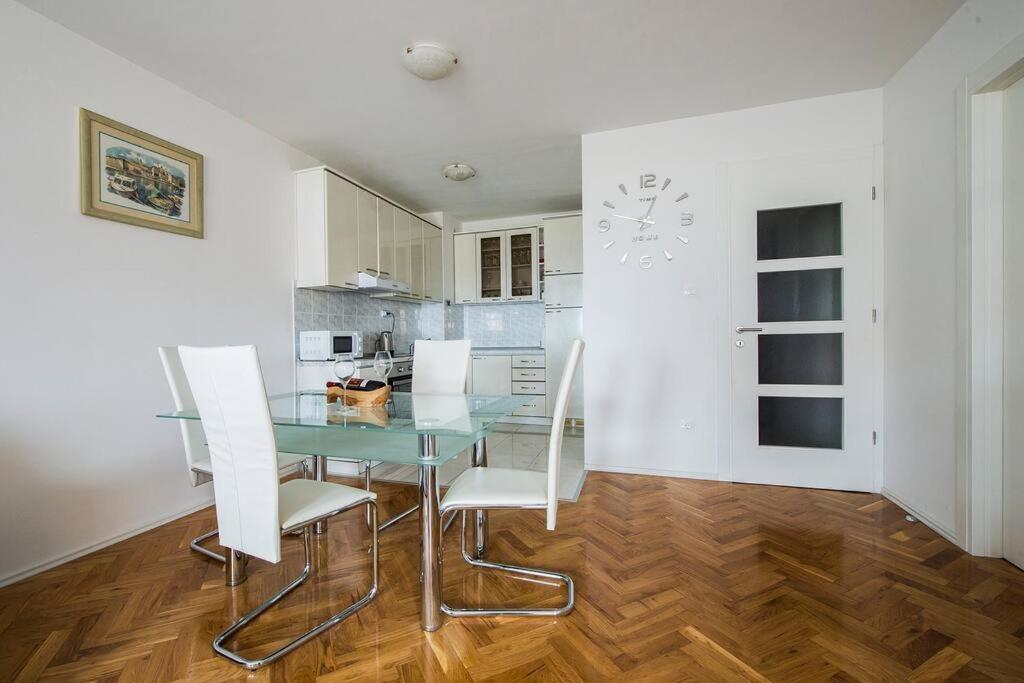 פודסטראנה Apartment Jully מראה חיצוני תמונה