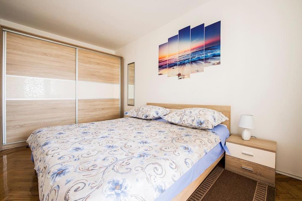 פודסטראנה Apartment Jully מראה חיצוני תמונה